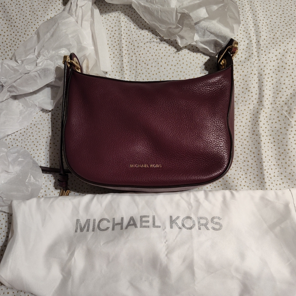 Exquisite Michael Kors Leather Raven Medium Messenger handbag Purse Plum NWOT - Picture 3 of 13